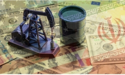 Giá dầu tê liệt giữa lệnh trừng phạt của Nga và lệnh phong toả của Trung Quốc