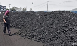 Nắng nóng kỉ lục, Ấn Độ định kích hoạt lại các mỏ than bị bỏ hoang
