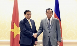 Thủ tướng Phạm Minh Chính gặp Thủ tướng Campuchia Hun Sen tại Hoa Kỳ