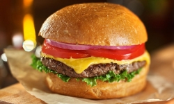 Hành trình chiếc bánh Hamburger ‘chinh phục’ nước Mỹ