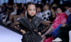 Chân dung mẫu nhí Việt tự tin sải bước trên sàn diễn Vietnam International Fashion Week
