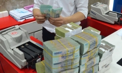 Ngân hàng UOB: Việt Nam đồng có thể mất giá trong thời gian tới