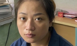 Nữ quái trong băng nhóm cướp giật tài sản tại Đà Nẵng đã ra đầu thú