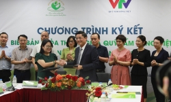 Lễ ký kết biên bản thỏa thuận giữa Quỹ Tấm lòng Việt (Đài Truyền hình Việt Nam) và Bệnh viện Phụ sản Hà Nội