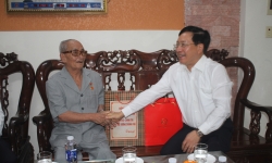 Phó Thủ tướng Phạm Bình Minh thăm, tri ân người có công với cách mạng