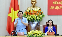 Chủ tịch Quốc hội đề nghị Quảng Ngãi chú ý vấn đề quy hoạch, trong đó có liên kết vùng