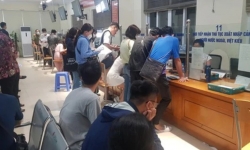 Yêu cầu làm rõ vụ 'cò mồi hộ chiếu' tại Hà Nội