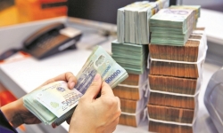Tỷ giá USD tăng 1,1%, Việt Nam phải “gánh” thêm nợ công khoảng 5.000 tỷ đồng