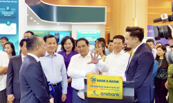 Nam A Bank giới thiệu nhiều công nghệ ưu việt tại “Ngày chuyển đổi số” ngành ngân hàng