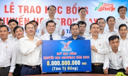 GrowMax và Báo Nông nghiệp Việt Nam thành lập quỹ khuyến học 8 tỷ đồng