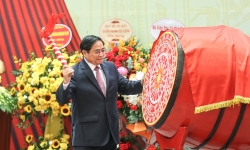 Thủ tướng Phạm Minh Chính đánh trống khai giảng năm học mới tại Trường Tiểu học Đoàn Thị Điểm