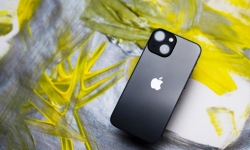 Brazil cấm Apple bán iPhone không kèm bộ sạc