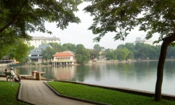 Cần sớm tổ chức không gian phố đi bộ hồ Thiền Quang - công viên Thống Nhất