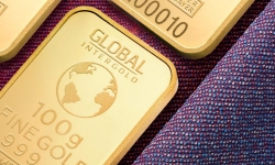 Giá vàng thế giới 13/9: Tăng 1% khi đồng USD suy yếu
