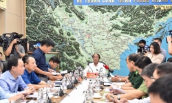 Phó Thủ tướng chủ trì họp ứng phó siêu bão Noru