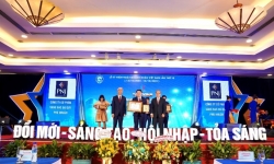 CEO Lê Trí Thông xuất sắc được vinh danh doanh nhân TP.HCM tiêu biểu 2022