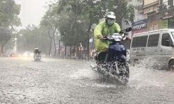 Dự báo thời tiết 27/10: Trung Bộ, Tây Nguyên và Nam Bộ mưa lớn