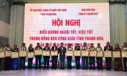 Thanh Hóa biểu dương 100 tấm gương 'kính Chúa, yêu nước' tiêu biểu