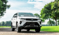 Toyota Fortuner giữ thiết kế, thêm trang bị, tăng giá cao nhất 42 triệu đồng tại Việt Nam