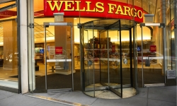 Ngân hàng lớn nhất Mỹ Wells Fargo phải trả hơn 1 tỷ USD tiền phạt