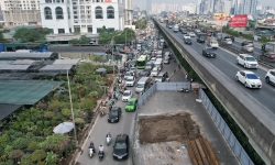 Hà Nội: Lượng phương tiện giao thông lớn gây ra nhiều áp lực