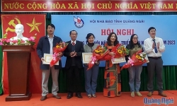 Hội Nhà báo tỉnh Quảng Ngãi khen thưởng các hội viên có thành tích xuất sắc