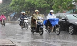 Dự báo thời tiết 4/1/2023: Cảnh báo mưa lớn cục bộ, lốc, sét ở khu vực Quảng Bình đến Khánh Hòa
