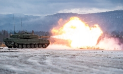 Uy lực những cỗ xe tăng Leopard 2 sắp chuyển cho Ukraine