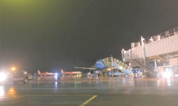 Nhiều chuyến bay bị hủy vì thời tiết xấu