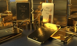 Giá vàng: Đang sụt giảm vẫn được dự báo sẽ đạt gần 77 triệu đồng/lượng