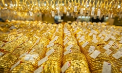 Giá vàng thế giới giảm 3 tuần liên tiếp, liệu đã đến lúc tích trữ vàng?