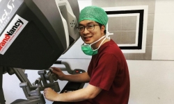 Bác sĩ trẻ đam mê kỹ thuật ghép tạng từ người sống, năng nỗ công tác Đoàn