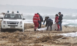 Đắm thuyền di cư ở Ý, 43 người thiệt mạng
