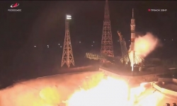 Tàu vũ trụ Nga cập bến ISS để giải cứu phi hành đoàn bị mắc kẹt