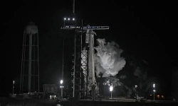 Sự cố kỹ thuật khiến NASA và SpaceX hoãn chuyến bay lên Trạm Vũ trụ Quốc tế