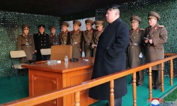 Ông Kim Jong Un kêu gọi Triều Tiên sẵn sàng chiến đấu sau khi tiếp tục phóng tên lửa