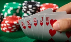 Bắt giữ nhóm golfer đánh bạc Poker hơn 4,5 tỷ đồng tại Vĩnh Phúc