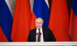 Ông Putin chỉ trích Vương quốc Anh gửi đạn 'có thành phần hạt nhân' cho Ukraine