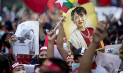 Myanmar giải tán đảng NLD của bà Aung San Suu Kyi