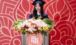 Nữ sinh Hà Tĩnh tốt nghiệp Đại học Ngoại thương với điểm gần tuyệt đối