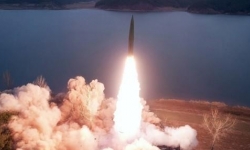 Hàn Quốc nói Triều Tiên tiếp tục bắn tên lửa ra biển