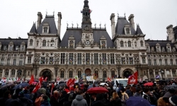 Pháp: Dự luật tăng tuổi nghỉ hưu đã sẵn sàng có hiệu lực