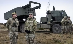 Mỹ công bố khoản viện trợ vũ khí mới trị giá 325 triệu USD cho Ukraine