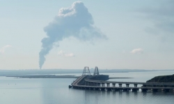 Cháy lớn tại các kho dầu ở Nga và Ukraine