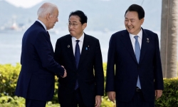 Các lãnh đạo Mỹ, Nhật Bản và Hàn Quốc gặp nhau tại Thượng đỉnh G7