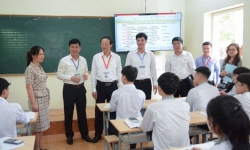 Bộ Giáo dục và Đào tạo kiểm tra công tác chuẩn bị thi tốt nghiệp THPT tại Ninh Bình