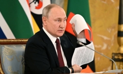 Ông Putin công bố dự thảo hòa bình ban đầu với Ukraine trước phái đoàn châu Phi