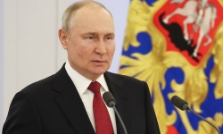 Ông Putin nói Ukraine không có cơ hội chiến thắng, ông Zelenskyy thừa nhận khó khăn