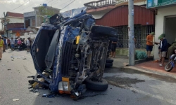 Hải Phòng: Hai người đi xe máy tử vong sau cú va chạm với xe tải