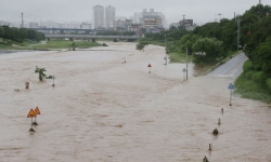Lở đất và lũ lụt ở Hàn Quốc, ít nhất 22 người thiệt mạng